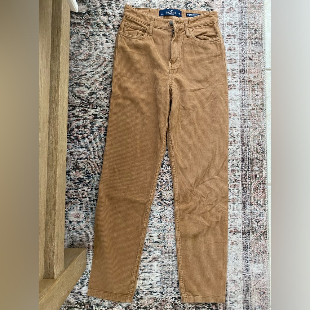 Hollister tan corduroy pants W25 Sz 1  gently worn